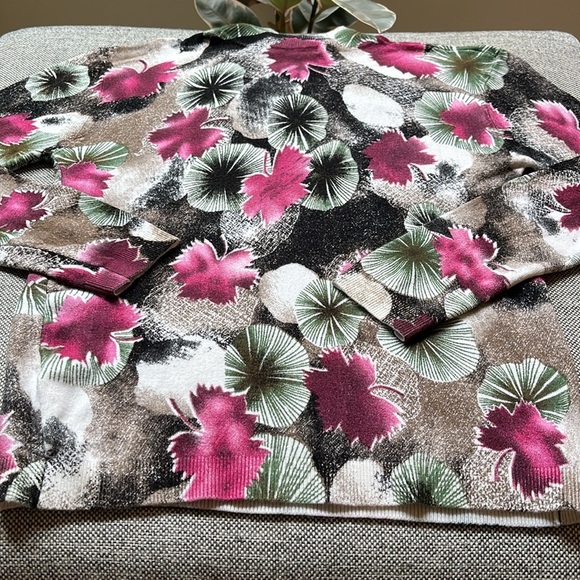 Vintage Beaded Sweater with sequins and beaded detailing - Picture 8 of 17